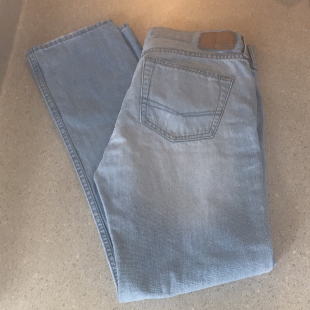 Bull Head Distressed Jeans - Picture 4 of 9